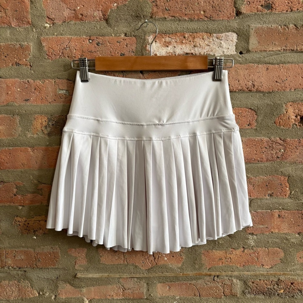 Kyodan White Pleated Mini Skirt